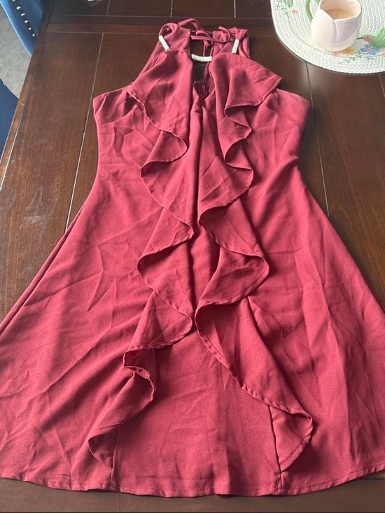VENUS Dresses & Skirts - VENUS Halter Mini Dress with Front Ruffle in Wine